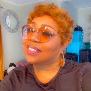 Meet your Posher, Pamela